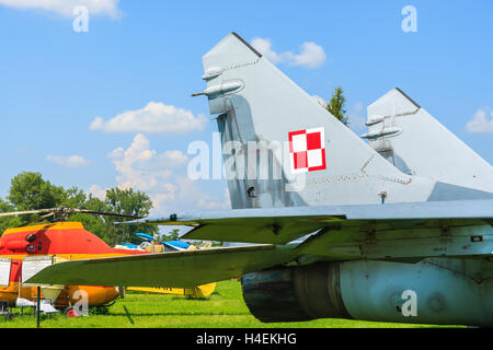 Musée de l'aviation de Cracovie, Pologne - Jul 27, 2014 : Fédération de militaire d'avions de chasse MIG-29 sur l'exposition au musée de plein air de l'histoire de l'aviation dans la région de Cracovie. En été souvent spectacles aériens ont lieu ici. Banque D'Images