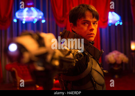 DATE DE SORTIE : Juillet 21, 2017 Title : La valériane et de la ville d'un millier de planètes STUDIO : Lionsgate Réalisateur : Luc Besson RÉSUMÉ : voyage dans le temps La valériane est agent envoyé pour enquêter sur un empire galactique, avec son partenaire Laureline avec : Dane Dehaan comme la valériane (Crédit : c/Lionsgate Entertainment Images/) Banque D'Images