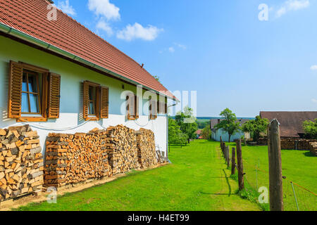 Cottage traditionnel de maisons dans la région de Burgenland de vinification, dans le sud de l'Autriche Banque D'Images