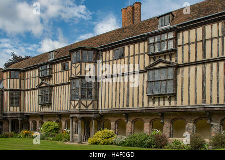 Cour du cloître à Queen's College, Cambridge, Cambridgeshire, Angleterre Banque D'Images