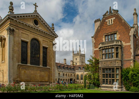 Chapelle et Hall à Pembroke College, Cambridge, Cambridgeshire, Angleterre Banque D'Images