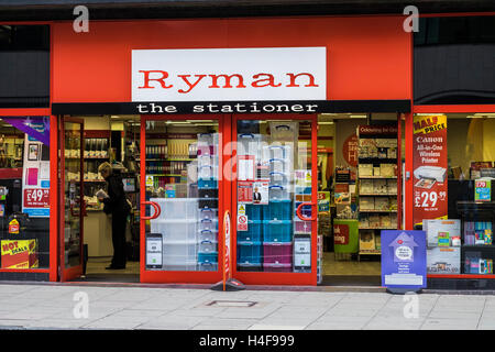 Magasin de papeterie Ryman, Holborn, Londres, Angleterre, Royaume-Uni Banque D'Images