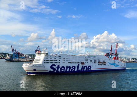 StenaLine ferry dans l'entrée de Göteborg Göteborg / de la rivière Göta älv/, Suède, voyageant à Frederikshavn, Danemark Banque D'Images
