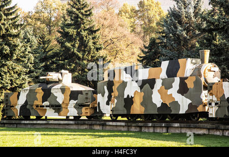 Réplique du train blindé Hurban maintenant situé près de la ville de Zvolen château de Zvolen, Slovaquie. World War II Memorial. Banque D'Images