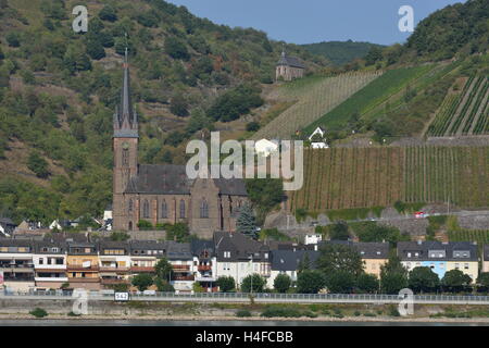 Lorchhausen, Allemagne - 16 septembre 2016 - Belle ville Lorchhausen au Rhin avec des réflexions dans l'eau Banque D'Images