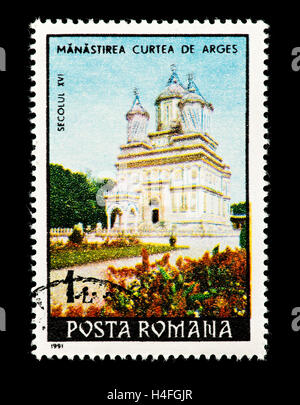 Timbre-poste de Roumanie représentant le Monastère de Curtea de Arges. Banque D'Images