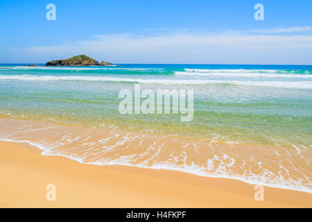 Très belle vue mer sur la plage de l'eau Su Guideu, Sardaigne, île, Italie Banque D'Images