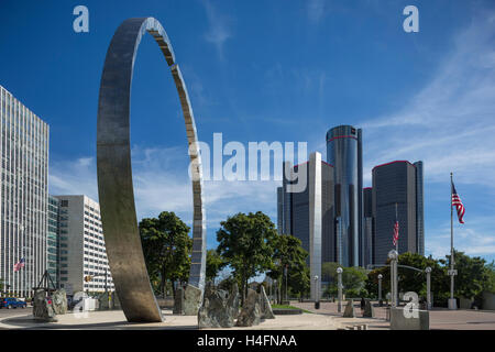 Héritage DU TRAVAIL TRANSCENDANT ARCH MONUMENT (©DAVID BARR/SERGIO DI GIUSTI 2003) HART PLAZA DOWNTOWN DETROIT MICHIGAN USA Banque D'Images