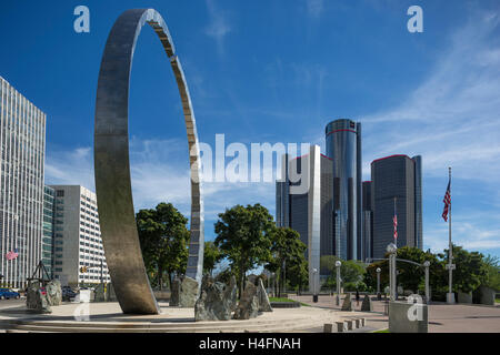 Héritage DU TRAVAIL TRANSCENDANT ARCH MONUMENT (©DAVID BARR/SERGIO DI GIUSTI 2003) HART PLAZA DOWNTOWN DETROIT MICHIGAN USA Banque D'Images