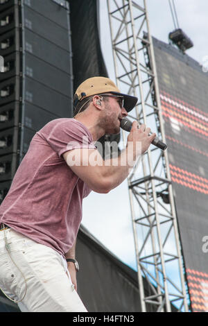 Sam Hunt fonctionne à la Tortuga Music Festival le 16 avril 2016 à Fort Lauderdale, en Floride. Banque D'Images