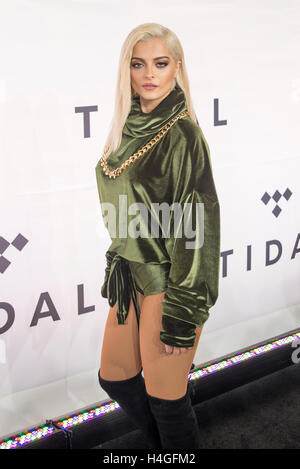 Dl Ex Lippuner Bebe arrive pour le tapis rouge à raz-de-X : 1015 concert-bénéfice au Barclays Center le 15 octobre 2016 à New York City, New York. Banque D'Images