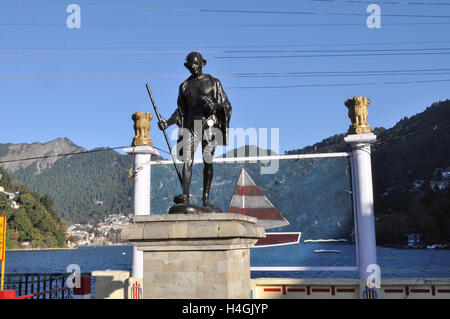 , Nainital Uttarakhand, Inde- Novembre 11, 2015:Statue de Mahatma Gandhi, Père de la Nation à Tallital, Uttarakhand, Nainital Banque D'Images