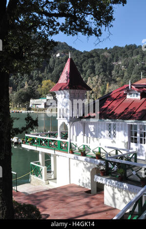 , Nainital Uttarakhand, Inde- Novembre 11, 2015 : Maison ancienne Gouverneur Boat House à Nainital, Mallital, Uttarakhand, Inde. Naini Banque D'Images