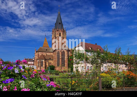 Wissembourg église Saints-Pierre-et-Paul im Elsass - Wissembourg église Saints-Pierre-et-Paul en Alsace, France Banque D'Images