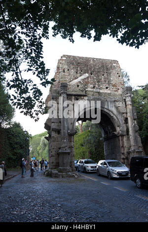 Arco di druso, ancienne porte romaine, l'aqueduc de l'Aqua Antoniniana Rome,Italie. Banque D'Images