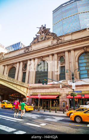 NEW YORK - 05 SEPTEMBRE : Grand Central Terminal ancienne entrée avec les gens le 5 septembre 2015 à New York. Banque D'Images