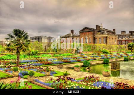 Vue sur le palais de Kensington à Londres - Angleterre Banque D'Images