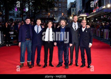 Enzo Cilenti (de gauche à droite), Jack Lea Polonski, Cillian Murphy, Ben Wheatley, Armie Hammer et Michael Smiley participant à la 60e soirée de clôture London Film Festival de projection de gala feu libre à Odéon Leicester Square, Londres. Banque D'Images