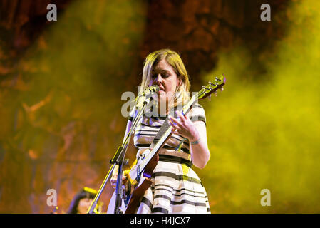 BARCELONA - 29 MAI : Sleater Kinney (band) effectue au Primavera Sound Festival 2015 le 29 mai 2015 à Barcelone, Espagne. Banque D'Images