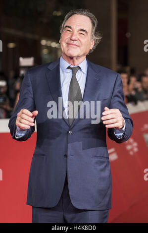 Rome, Italie. 14Th Oct, 2016. Oliver Stone assiste à la 'Snowden' premiere durant le 11e Festival du Film de Rome à l'Auditorium Parco della Musica, le 14 octobre 2016 à Rome, Italie. | Verwendung weltweit © dpa/Alamy Live News Banque D'Images