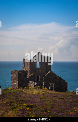 Papule Coates tin mine abandonnée dans la partie nord de Cornwall Banque D'Images