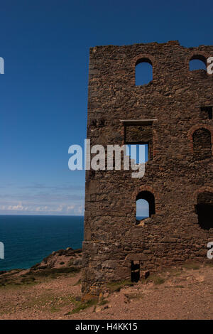 Papule Coates tin mine abandonnée dans la partie nord de Cornwall Banque D'Images