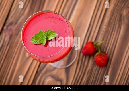 Mousse à la fraise maison Vitarian Banque D'Images