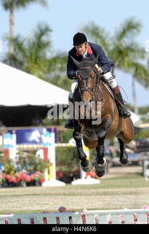 Robert Smith (GBR) équitation Van Geliss, Winter Equestrian Festival de Wellington, Floride, mars 2007, Moyen Tour Final 1,50 Classic Banque D'Images