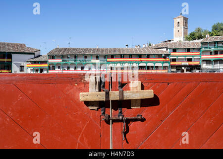 Détail de burladeros, tauromachie traditionnelle stamp dans la place principale de chinchon pendant le festival, Chinchon, Espagne Banque D'Images