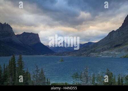 Saint Mary Lake dans le Glacier National Park, Montana, USA Banque D'Images