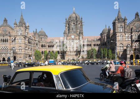 La gare Chhatrapati Shivaji, CST, alias Victoria Terminus, gare,VT,Mumbai Bombay,Maharashtra,Inde,France Asie. Banque D'Images