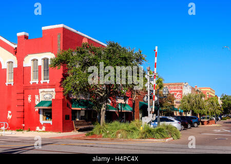 Magasins sur la rue Centre, au centre-ville de Baltimore City en Floride Banque D'Images