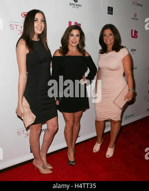 NEW YORK-SEP 14 : (L-R) Ashlee Holmes, Jacqueline et Sally Wendkos Olds Kathy Wakile assister à l'Us Weekly célèbre Fashion Week au style KIA360 à Row NYC le 14 septembre 2015 à New York. Banque D'Images