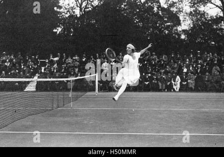 SUZANNE LENGLEN (1899-1938), joueur de tennis français en 1920 Banque D'Images