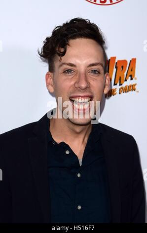 Los Angeles, CA, USA. 18 Oct, 2016. Pour les arrivées à l'Alaska : ELVIRA MISTRESS OF THE DARK Book Release Party, toit de la Roosevelt Hollywood, Los Angeles, CA, 18 octobre 2016. Credit : Priscilla Grant/Everett Collection/Alamy Live News Banque D'Images