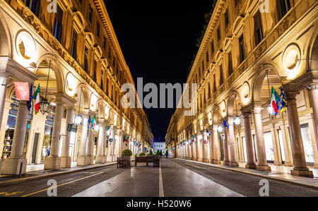 Via Roma, une rue au centre de Turin - Italie Banque D'Images