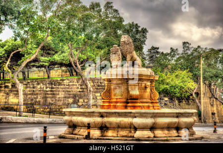 Fontaine en ville Floriana - Malte Banque D'Images