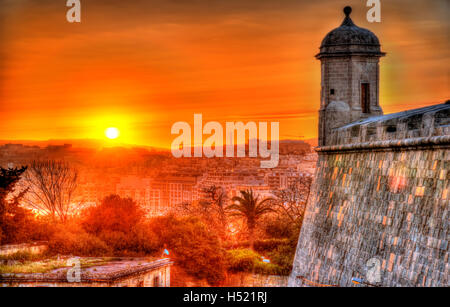 Coucher du soleil sur les murs de la ville de Valletta - Malte Banque D'Images