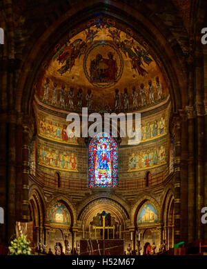 La cathédrale de Strasbourg, l'intérieur majestueux décor d'or, France Banque D'Images