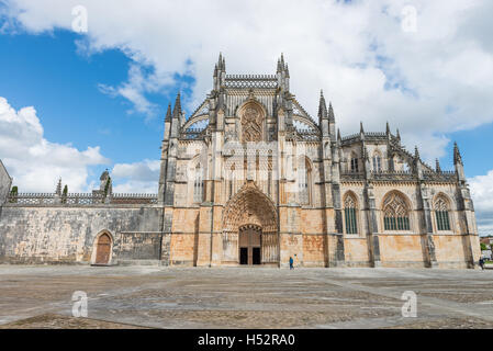 Batalha, Portugal - 24 Avril 2014 : Avis de Batalha Santa Maria da Vitoria abbaye dominicaine, Batalha, Portugal Banque D'Images