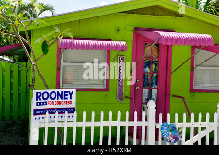 Maison en Floride avec signe à l'appui du Congrès pour Rooney candidat républicain Banque D'Images