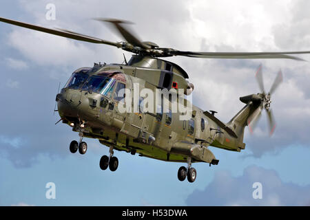 La Royal Air Force Merlin HC AgustaWestland.3 l'hélicoptère à Yeovilton International Air Jour 2 juillet 2016. Banque D'Images