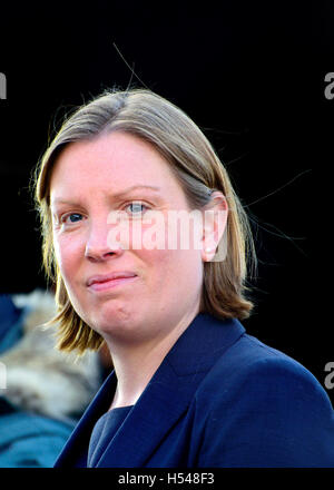 Tracey Crouch député (Con : Chatham et Aylesford) Sous-secrétaire d'État parlementaire pour le sport, patrimoine et tourisme, à la... Banque D'Images