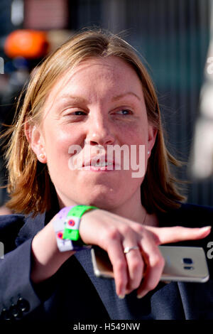 Tracey Crouch député (Con : Chatham et Aylesford) Sous-secrétaire d'État parlementaire pour le sport, patrimoine et tourisme, à la... Banque D'Images