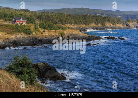 Des rives escarpées le long de la côte de Terre-Neuve, Canada. Banque D'Images