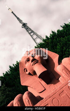 Crystal Palace à angle Sphinx Banque D'Images