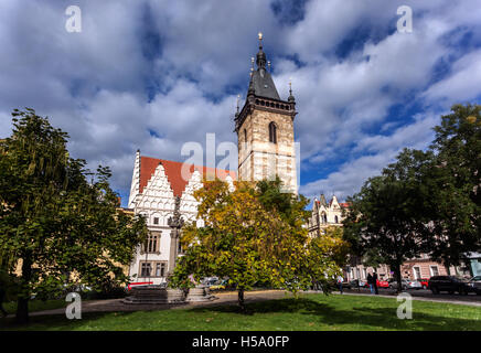 Karlovo Namesti, nouvel hôtel de ville à la place Charles tours de Prague République Tchèque Banque D'Images