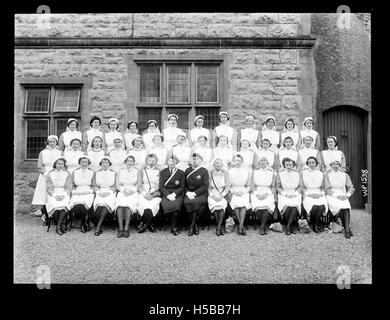 Les infirmières ambulanciers de John sont reconnues depuis longtemps pour leur engagement envers les soins médicaux d'urgence. L'organisation a formé des bénévoles pour fournir les premiers soins et les soins de santé en cas de besoin. Banque D'Images