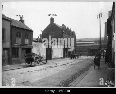 Gardiner Street Zone ; Brown Street en direction de Millfield Banque D'Images