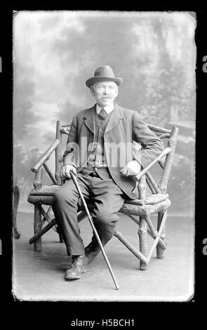 Ce code fait référence à un élément d'archives spécifique identifié comme D1422B76375 B 001A, un document ou un document historique. L'élément fait probablement partie d'une archive ou d'un catalogue. Banque D'Images